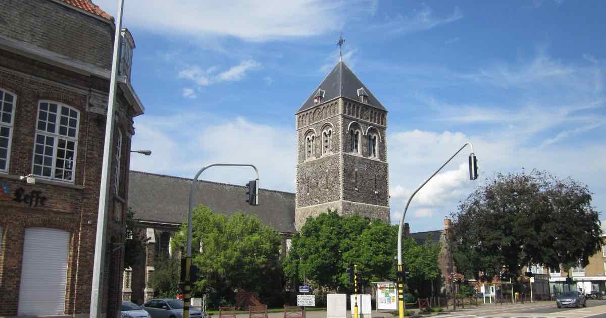 Sint-Dionysiuskerk in Geluwe (Wervik)