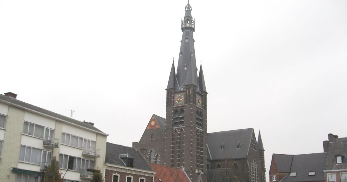 Sint-Laurentiuskerk in Hamont (Hamont-Achel)