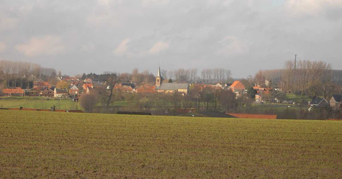 Zicht op het dorp Hundelgem (Zwalm)