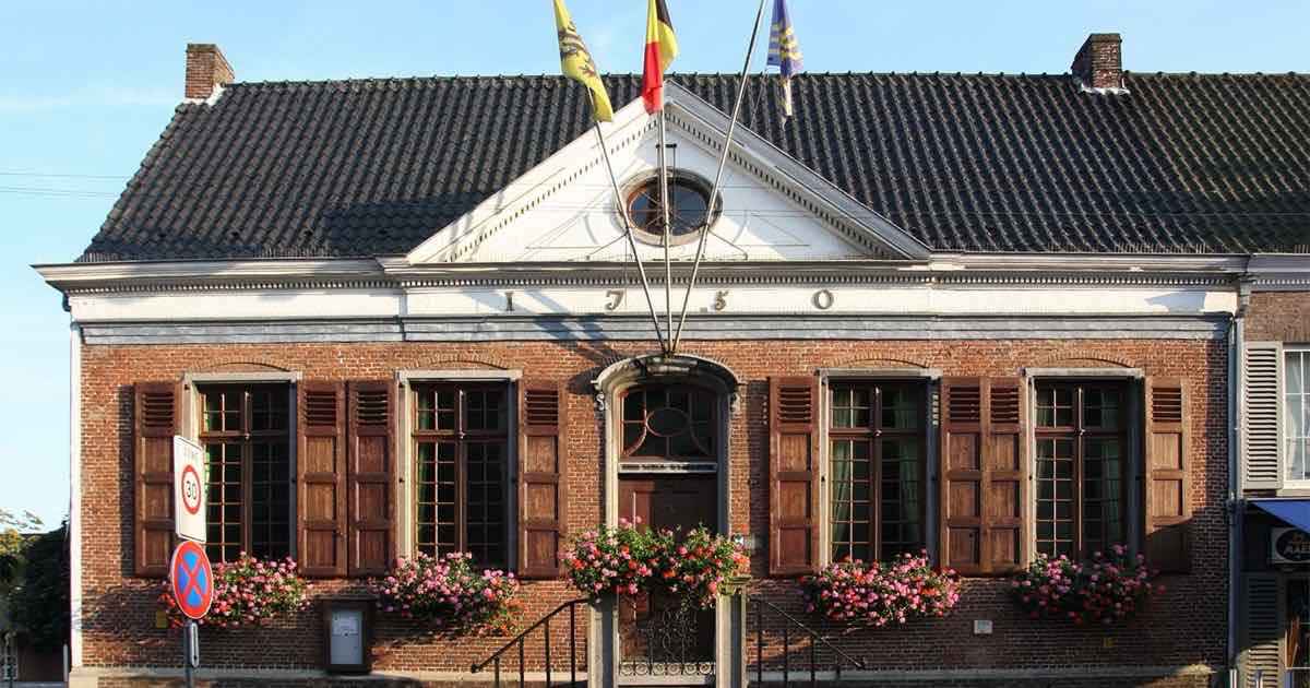 Gemeentehuis in Kemzeke (Stekene)