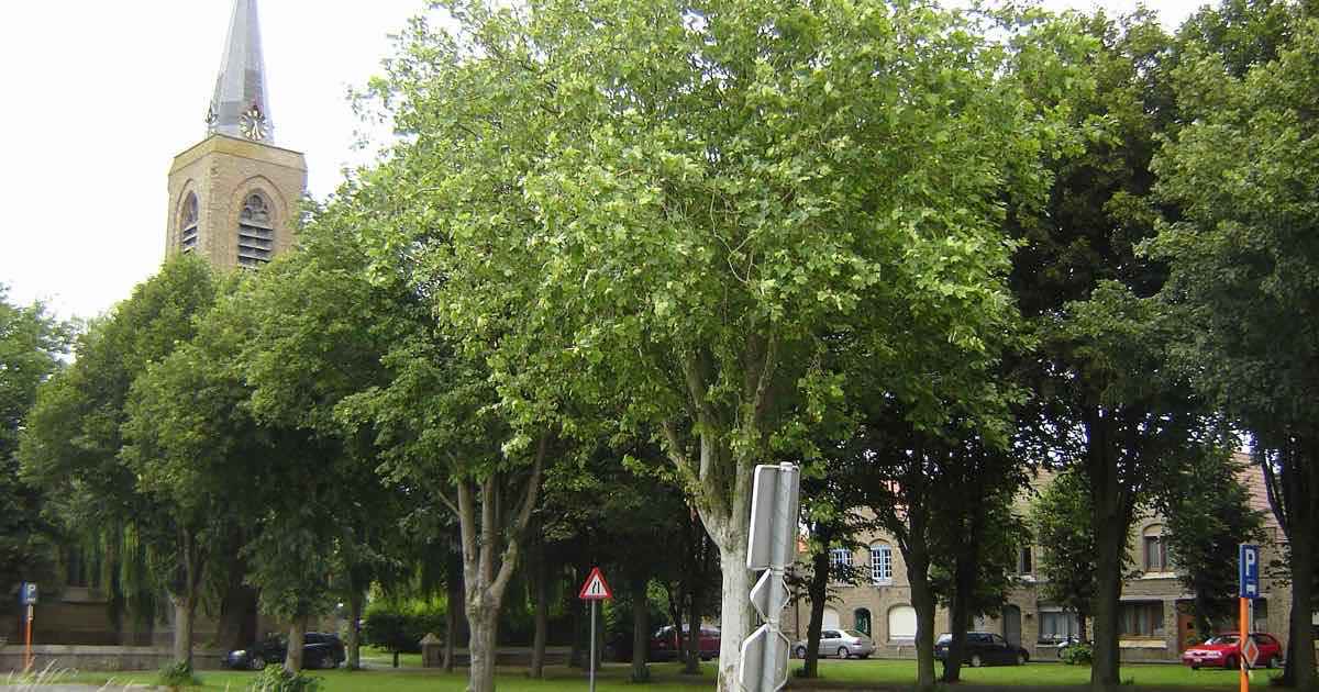 Sint-Veerleplein in Oostkerke (Diksmuide)